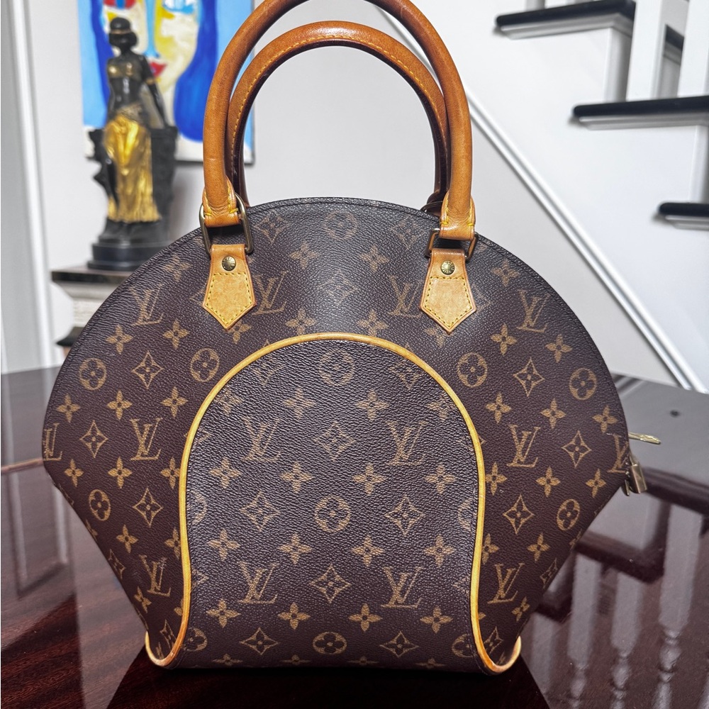 Louis Vuitton Ellipse Monogram MM Bag